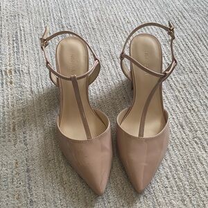 Size 9 Nine West T-Strap Pink Beige Thick Heels Lightly Worn